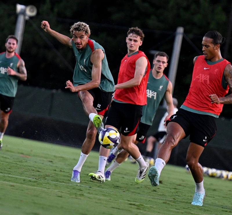 Liverpool sở hữu Hugo Ekitike: Bản hợp đồng tiềm năng thay thế hoàn hảo cho Alexander Isak
