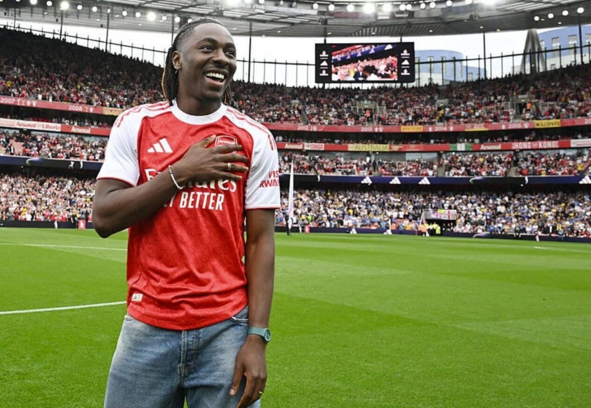 Eberechi Eze trong màu áo Arsenal
