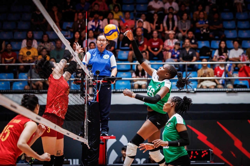 Bóng chuyền nữ Việt Nam thua Kenya set 2